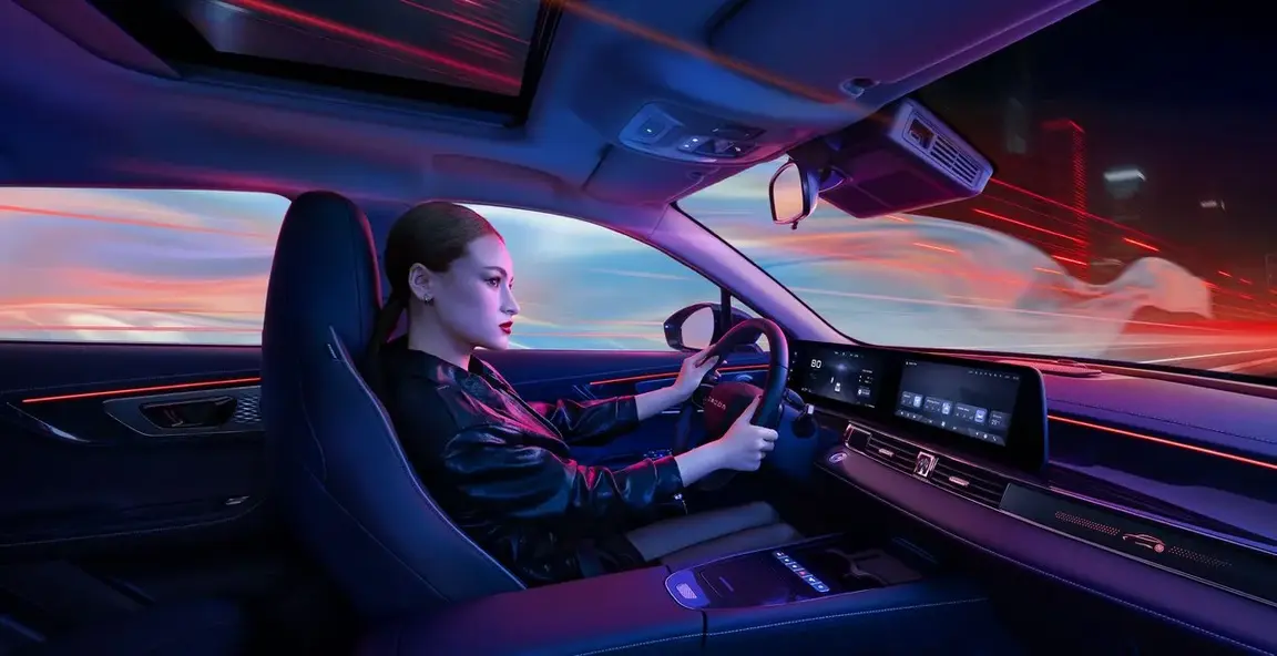 „Sony™“ garso sistema su 8 garsiakalbiais